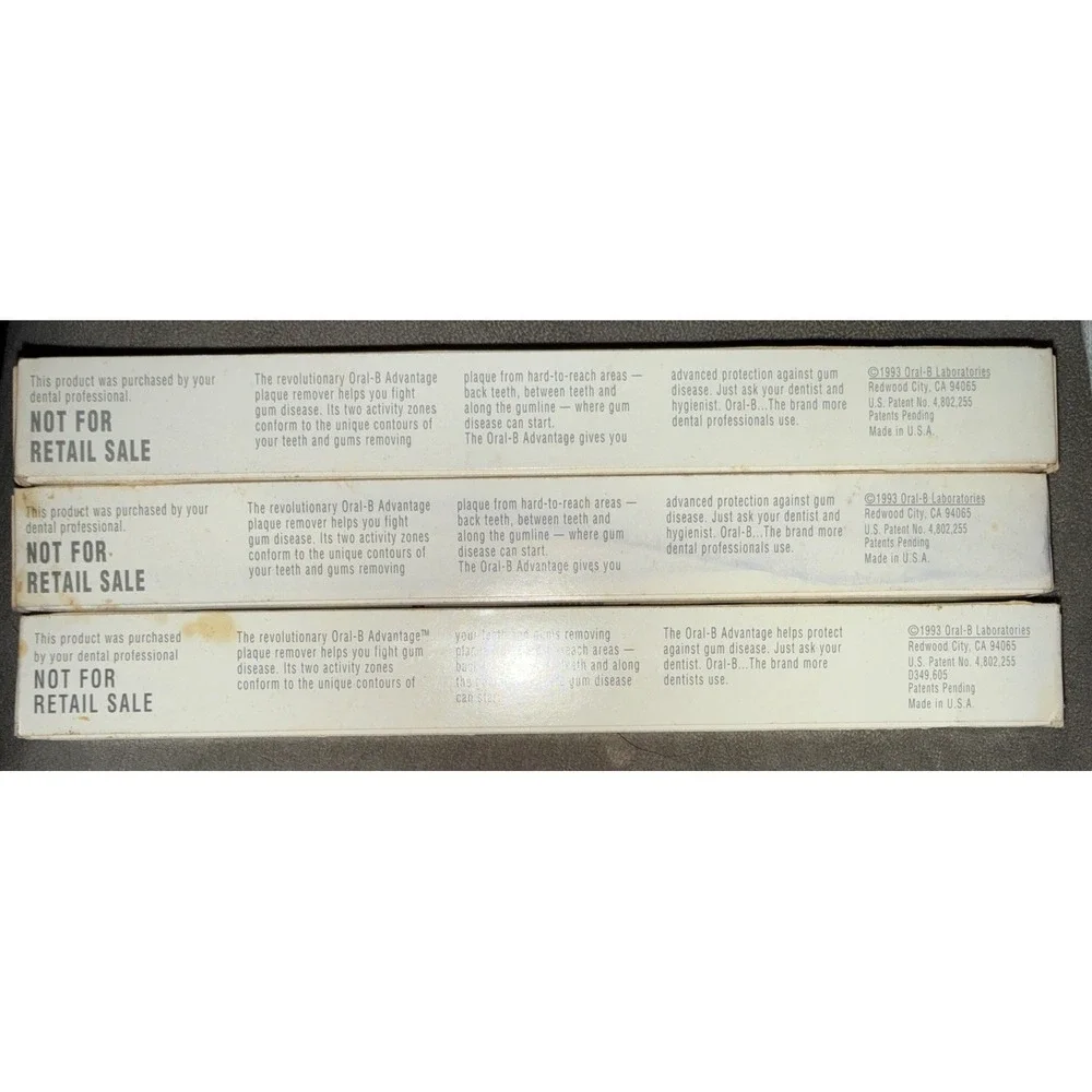 Lot of 3 Vintage 1993 Oral-B Toothbrush‎ 35 Soft Straight Advantage